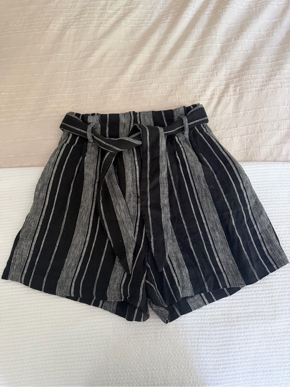 Striped linen Paperbag high waist shorts